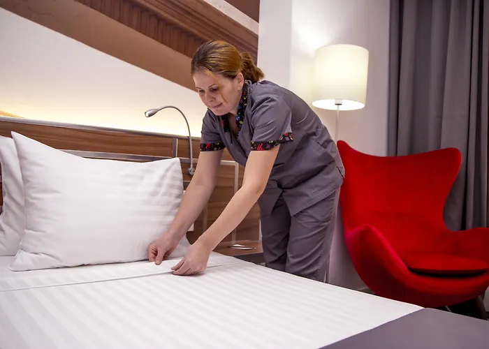 Mercure Unirii מלון 4*