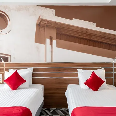 Готель Mercure Unirii 4*
