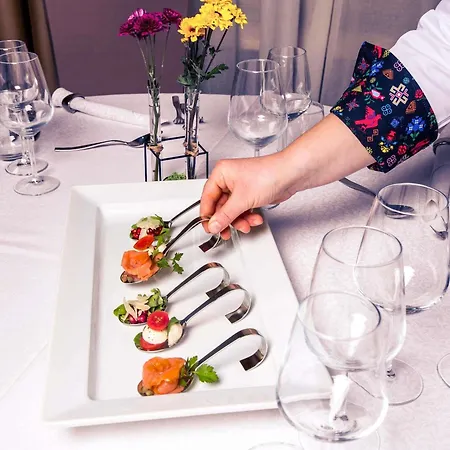 Готель Mercure Unirii 4*