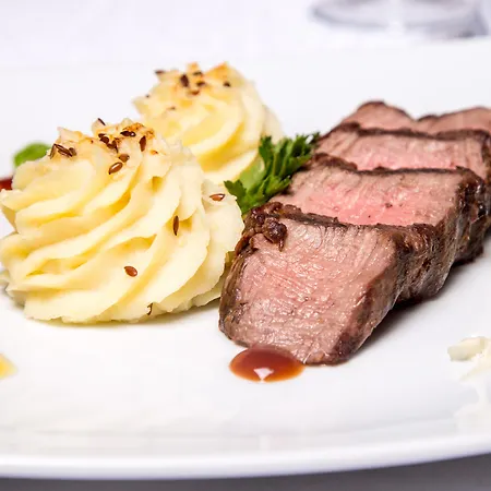 布加勒斯特乌尼里美居酒店 4* 布加勒斯特